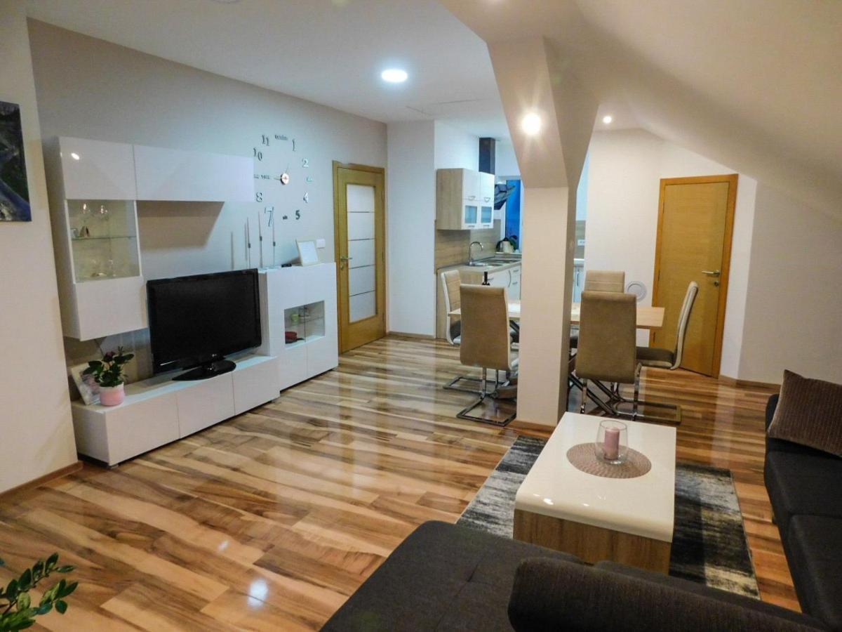 Apartman Lara Otočac Exterior foto