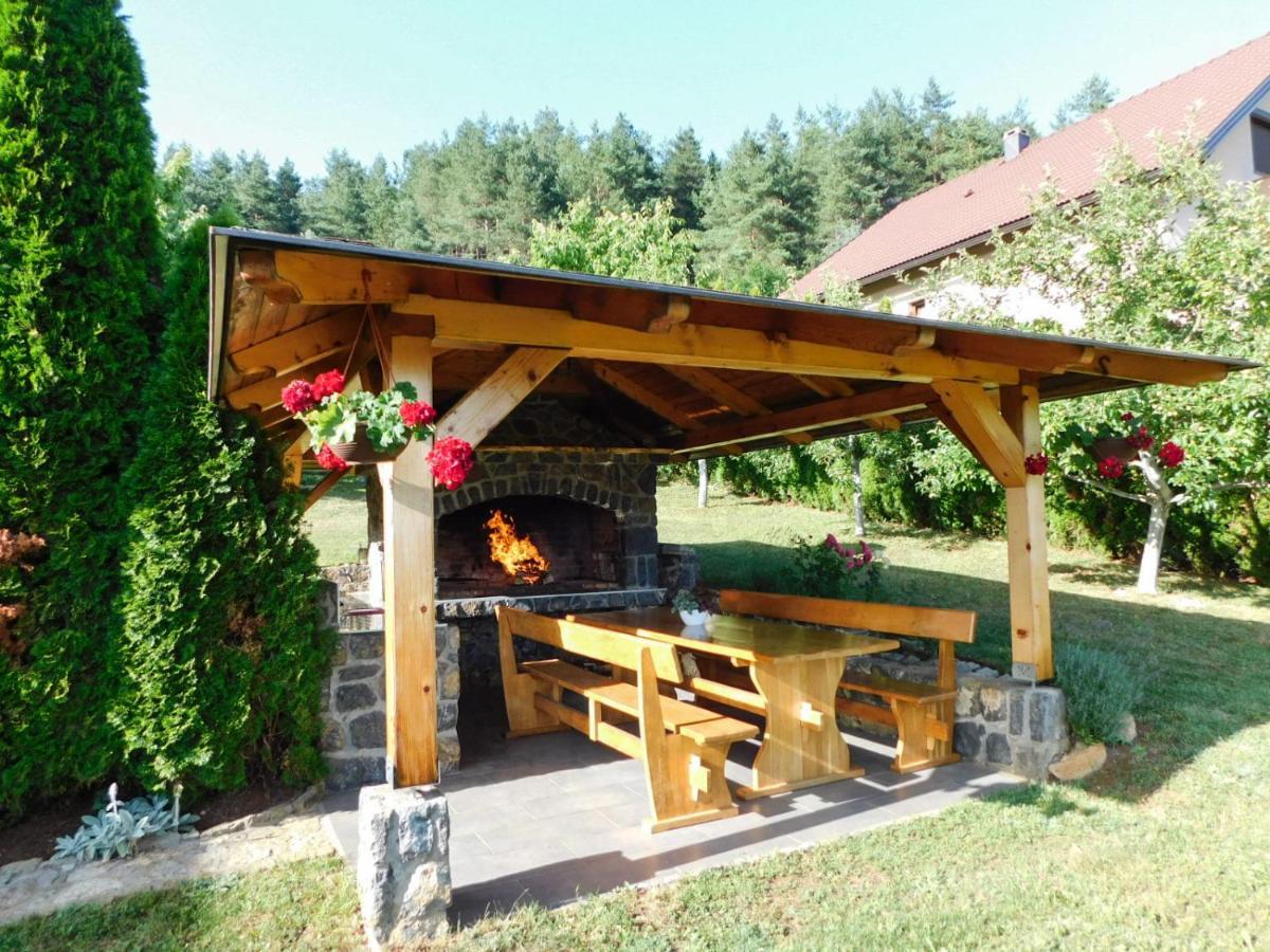 Apartman Lara Otočac Exterior foto