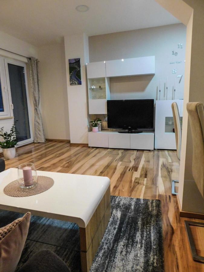 Apartman Lara Otočac Exterior foto