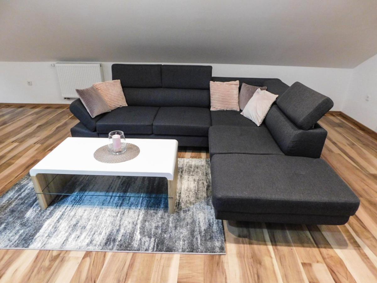 Apartman Lara Otočac Exterior foto