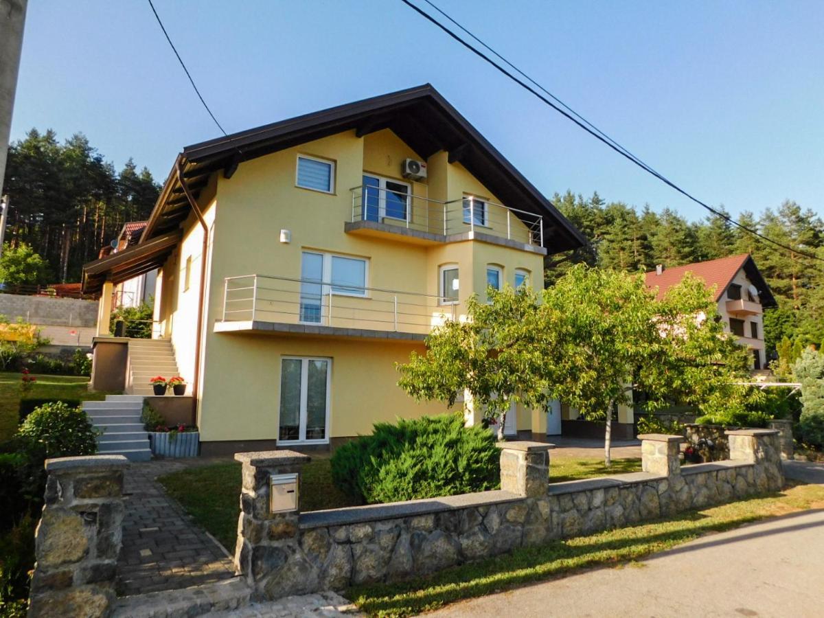 Apartman Lara Otočac Exterior foto